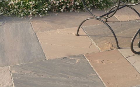 Guide to laying paving stones